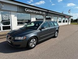 Grå Begagnad 2011 Volvo V50 Kinetic Kombi | 99 900 kr (Dyr)