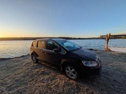Svart Begagnad 2013 VW Sharan Minibuss | 110 000 kr (Marknadspris)