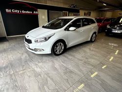 Vit Begagnad 2014 Kia Ceed Comfort Halvkombi | 84 900 kr (Marknadspris)