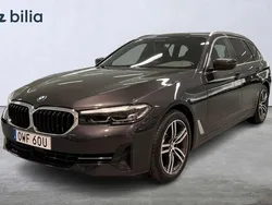 Grå Begagnad 2023 BMW 520 Kombi | 479 000 kr (Marknadspris)