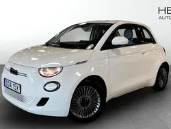 Vit (white) Begagnad 2022 Fiat 500e Icon Halvkombi | 169 900 kr (Bra pris)