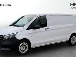 Vit (white) Ny 2024 Mercedes Vito Minibuss | 512 375 kr (Dyr)