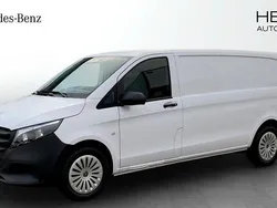Vit (white) Ny 2024 Mercedes Vito Minibuss | 512 375 kr (Lite dyr)