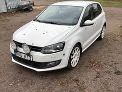 Vit Begagnad 2012 VW Polo Halvkombi | 40 000 kr (Bra pris)