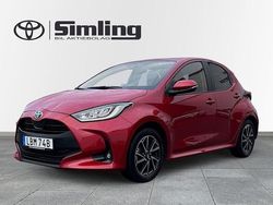 Röd Begagnad 2023 Toyota Yaris Hybrid Active Halvkombi | 234 900 kr (Lite dyr)