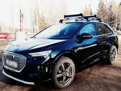 Svart Begagnad 2024 Audi Q4 e-tron Advanced Plus SUV | 443 000 kr (Superpris)
