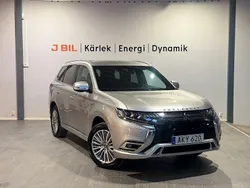 Silver Begagnad 2019 Mitsubishi Outlander P-HEV Kombi | 299 900 kr (Dyr)