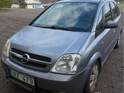 Grå Begagnad 2004 Opel Meriva Cosmo Minibuss | 18 000 kr (Marknadspris)