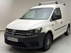Vit Begagnad 2016 VW Caddy Minibuss | 50 000 kr