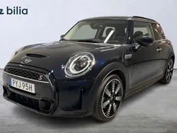 Svart Begagnad 2022 Mini Cooper S Halvkombi | 278 900 kr (Marknadspris)