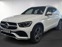 Vit (white) Begagnad 2019 Mercedes GLC220 AMG line SUV | 379 900 kr (Marknadspris)