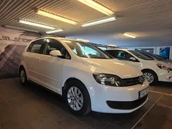 Vit Begagnad 2011 VW Golf Plus Cross Minibuss | 79 900 kr (Marknadspris)