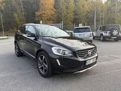Svart Begagnad 2013 Volvo XC60 Summum SUV | 165 000 kr (Marknadspris)