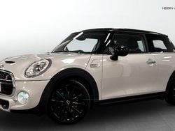 Silver (black) Begagnad 2018 Mini Cooper S Chili Halvkombi | 189 000 kr (Bra pris)