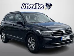 Svart Begagnad 2021 VW Tiguan SUV | 279 000 kr (Marknadspris)