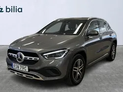 Mörkgrå Begagnad 2020 Mercedes GLA200 AMG line SUV | 379 000 kr