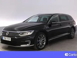 Svart Begagnad 2018 VW Passat Executive Kombi | 209 900 kr (Marknadspris)