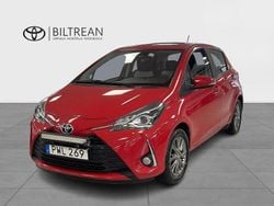 Röd Begagnad 2018 Toyota Yaris Active Halvkombi | 119 000 kr (Marknadspris)