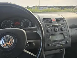 Röd Begagnad 2003 VW Touran Minibuss | 26 000 kr