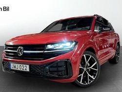 Röd Begagnad 2023 VW Touareg R-line SUV | 689 900 kr (Dyr)