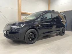 Svart Begagnad 2023 VW Caddy Maxi Minibuss | 409 000 kr