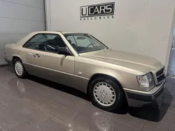 Ljusbrun Begagnad 1988 Mercedes E300 Sportkupé | 249 900 kr