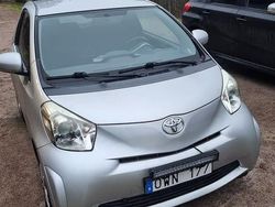 Begagnad 2009 Toyota iQ Halvkombi | 36 000 kr (Superpris)