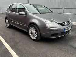 Grå Begagnad 2009 VW Golf VI Trendline Halvkombi | 31 900 kr (Marknadspris)