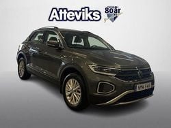 Grå Begagnad 2022 VW T-Roc Life SUV | 279 900 kr (Marknadspris)