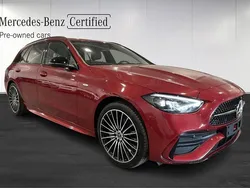 Röd (red) Begagnad 2025 Mercedes C300e Advanced Kombi | 609 900 kr (Marknadspris)