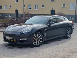 Mörkgrå (grå) Begagnad 2010 Porsche Panamera Turbo Sport Sedan | 259 800 kr (Marknadspris)