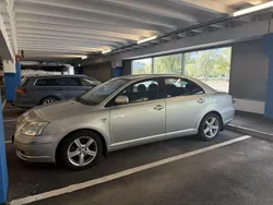 Silver Begagnad 2004 Toyota Avensis Sedan | 20 000 kr