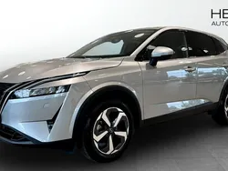 Svart Begagnad 2024 Nissan Qashqai N-Connecta SUV | 329 900 kr (Marknadspris)