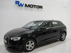 Svart Begagnad 2018 Audi A3 Sportback Proline Halvkombi | 159 700 kr (Marknadspris)