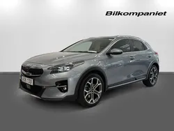 Grå Begagnad 2022 Kia XCeed Advance SUV | 239 900 kr (Marknadspris)
