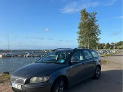 Grå Begagnad 2006 Volvo V50 Kombi | 32 000 kr (Marknadspris)