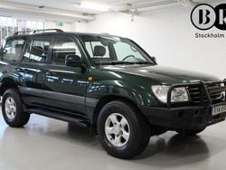 Mörkgrön (grön) Begagnad 2000 Toyota Land Cruiser SUV | 299 900 kr