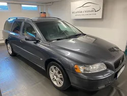 Grå Begagnad 2006 Volvo V70 Kinetic Kombi | 28 900 kr (Marknadspris)