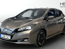 Grå (grey) Begagnad 2023 Nissan Leaf Tekna Halvkombi | 224 900 kr (Marknadspris)