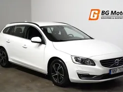 Vit Begagnad 2014 Volvo V60 Momentum Kombi | 114 900 kr (Marknadspris)