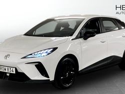 Vit (white) Begagnad 2022 MG MG4 EV Halvkombi | 269 900 kr (Lite dyr)