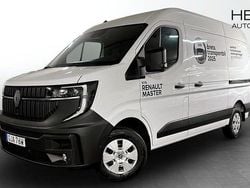 Vit Begagnad 2024 Renault Master Van | 456 125 kr