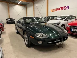 Mörkgrön Begagnad 2001 Jaguar XK Sportkupé | 99 000 kr