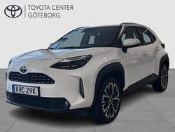 Vit Begagnad 2022 Toyota Yaris Cross Edition SUV | 284 900 kr (Marknadspris)
