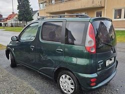Grön Begagnad 2001 Toyota Yaris Verso Minibuss | 29 000 kr (Lite dyr)