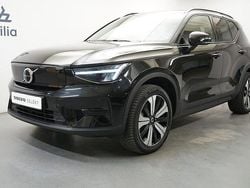 Svart Begagnad 2022 Volvo XC40 Core SUV | 349 900 kr