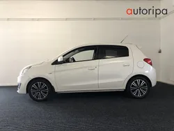 Vit Begagnad 2016 Mitsubishi Space Star Halvkombi | 109 900 kr (Marknadspris)