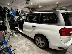 Vit Begagnad 2014 Citroën Grand C4 Picasso Exclusive Minibuss | 130 000 kr (Marknadspris)