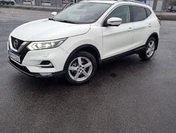 Vit Begagnad 2018 Nissan Qashqai SUV | 152 000 kr (Marknadspris)