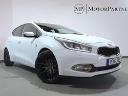 Vit Begagnad 2012 Kia Ceed Halvkombi | 89 900 kr (Marknadspris)